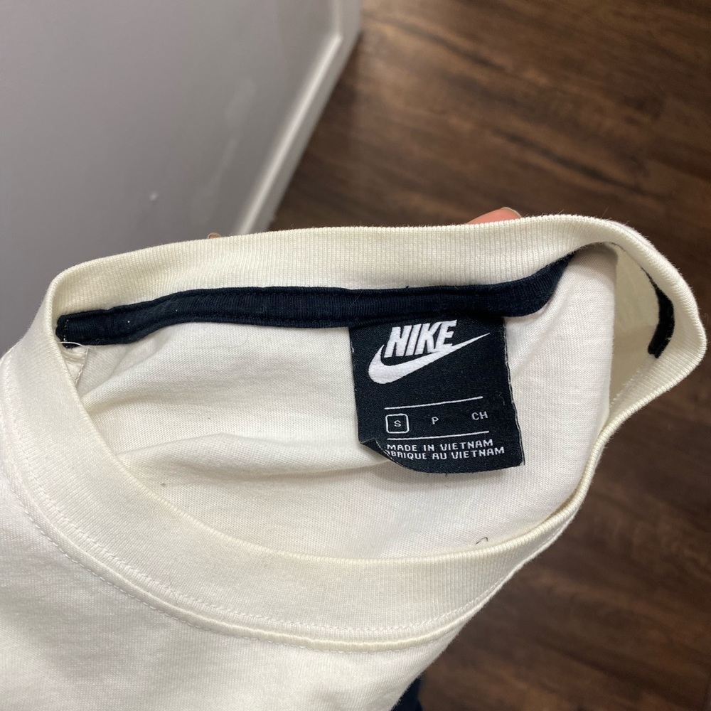 Nike heritage crop top sz S - Picture 4 of 6